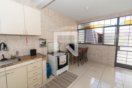 Casa à venda com 360m², 5 quartos e 6 vagas Casa à venda com 360m², 5 quartos e 6 vagasCozinha