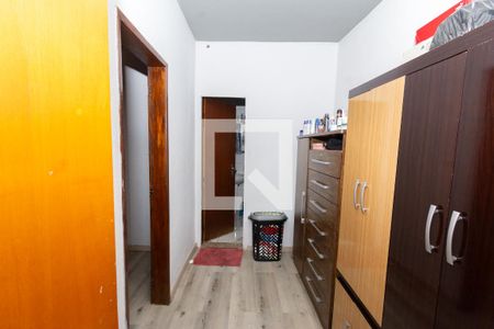Casa à venda com 360m², 5 quartos e 6 vagas Casa à venda com 360m², 5 quartos e 6 vagasCloset da suíte