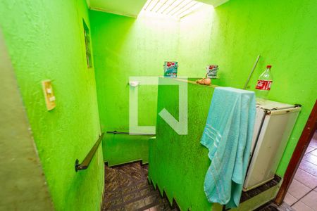 Casa à venda com 120m², 2 quartos e 1 vagaEscada