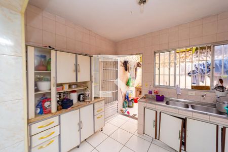 Casa à venda com 120m², 2 quartos e 1 vagacozinha