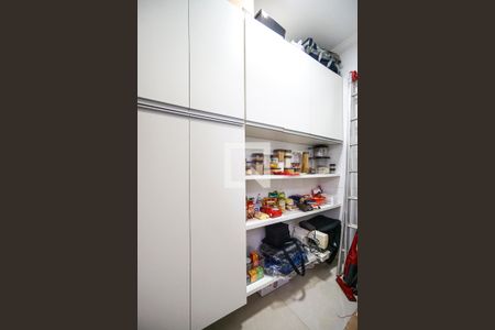 Casa à venda com 387m², 5 quartos e 4 vagasDespensa