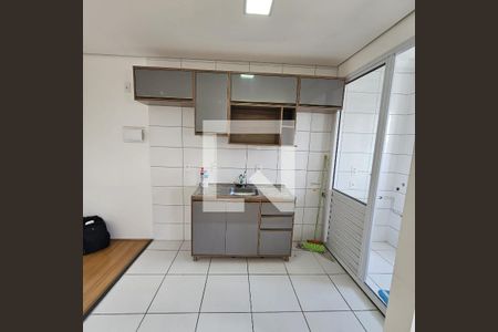 Cozinha de apartamento à venda com 1 quarto, 32m² em Jardim Teresa, São Paulo