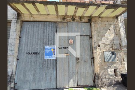 Casa para alugar com 28m², 1 quarto e sem vaga Casa para alugar com 28m², 1 quarto e sem vagaFachada e placa