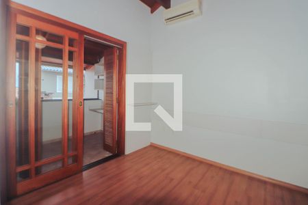 Casa à venda com 162m², 2 quartos e 4 vagas Casa à venda com 162m², 2 quartos e 4 vagasQuarto