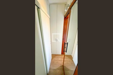 Casa à venda com 471m², 5 quartos e 4 vagasCloset/Quarto 5