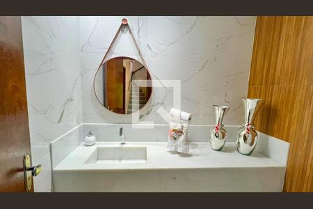 Casa à venda com 471m², 5 quartos e 4 vagasBanheiro