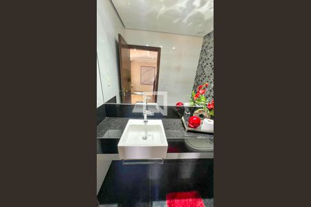 Casa à venda com 471m², 5 quartos e 4 vagasBanheiro