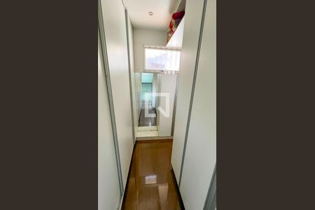 Casa à venda com 471m², 5 quartos e 4 vagasCloset/Quarto 5