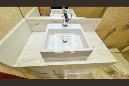 Casa à venda com 471m², 5 quartos e 4 vagasBanheiro