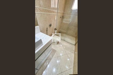 Casa à venda com 471m², 5 quartos e 4 vagasBanheiro/Quarto 5