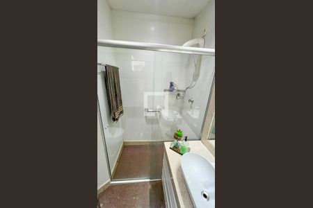 Casa à venda com 471m², 5 quartos e 4 vagasBanheiro