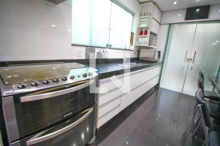 Casa à venda com 471m², 5 quartos e 4 vagasCozinha