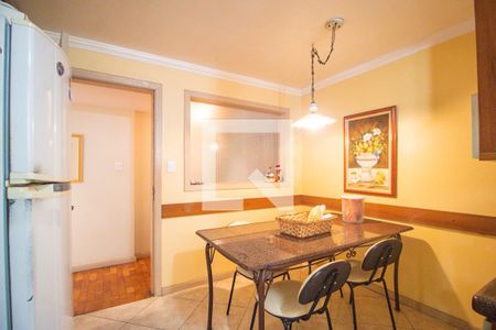 Apartamento à venda com 207m², 4 quartos e 2 vagasCozinha