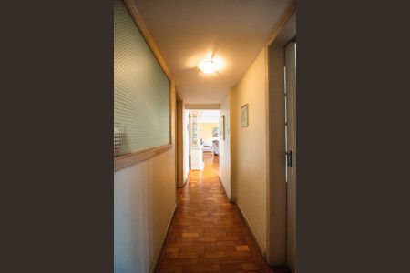 Apartamento à venda com 207m², 4 quartos e 2 vagasCorredor