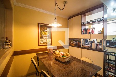 Apartamento à venda com 207m², 4 quartos e 2 vagasCozinha