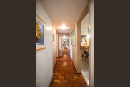 Apartamento à venda com 207m², 4 quartos e 2 vagasCorredor