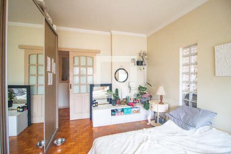 Apartamento à venda com 207m², 4 quartos e 2 vagasQuarto
