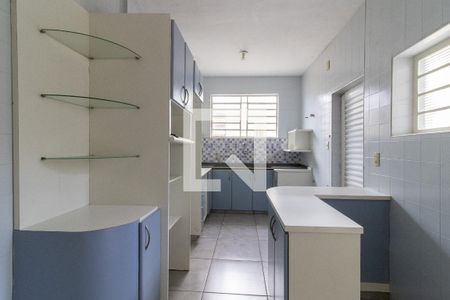 Casa para alugar com 230m², 4 quartos e 2 vagasCozinha