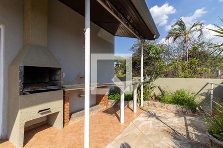 Casa para alugar com 230m², 4 quartos e 2 vagasSala 2 varanda