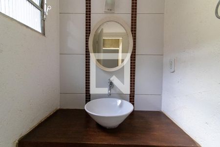 Casa para alugar com 230m², 4 quartos e 2 vagasBanheiro de Serviço