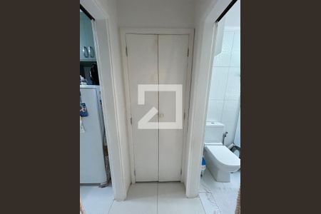 Apartamento à venda com 42m², 1 quarto e sem vaga Apartamento à venda com 42m², 1 quarto e sem vagaArmario corredor
