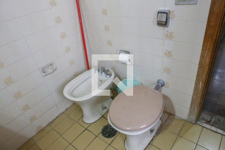 Apartamento para alugar com 220m², 3 quartos e 2 vagas Apartamento para alugar com 220m², 3 quartos e 2 vagasBanheiro da Suíte 1