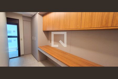 Apartamento à venda com 175m², 2 quartos e 3 vagasCloset