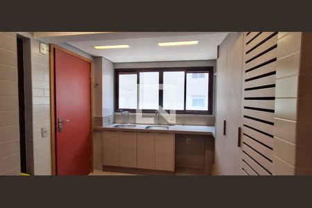 Apartamento à venda com 175m², 2 quartos e 3 vagasCozinha/Área de Serviço