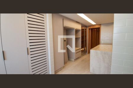 Apartamento à venda com 175m², 2 quartos e 3 vagasCorredor
