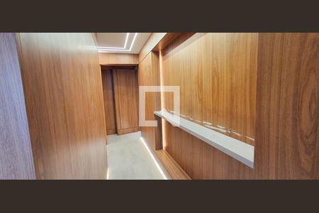 Apartamento à venda com 175m², 2 quartos e 3 vagasCorredor