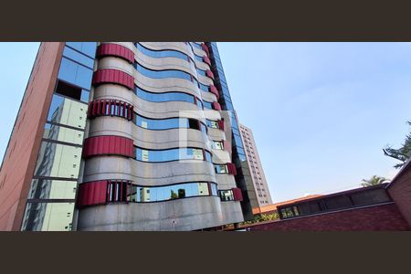 Apartamento à venda com 175m², 2 quartos e 3 vagasFachada