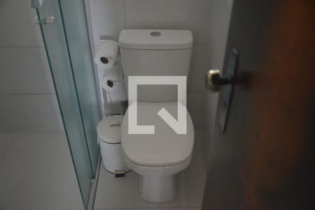 Apartamento à venda com 64m², 2 quartos e 2 vagasBanheiro da Suíte