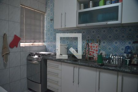 Apartamento à venda com 64m², 2 quartos e 2 vagasCozinha