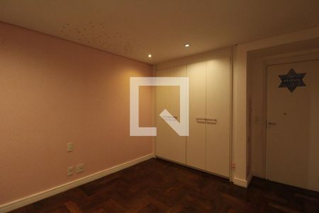 Apartamento à venda com 204m², 4 quartos e 4 vagasSuíte 3