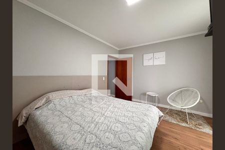 Casa à venda com 156m², 3 quartos e 3 vagasSuite
