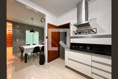 Casa à venda com 156m², 3 quartos e 3 vagasCozinha