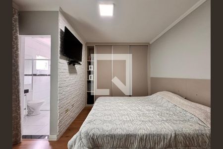 Casa à venda com 156m², 3 quartos e 3 vagasSuite