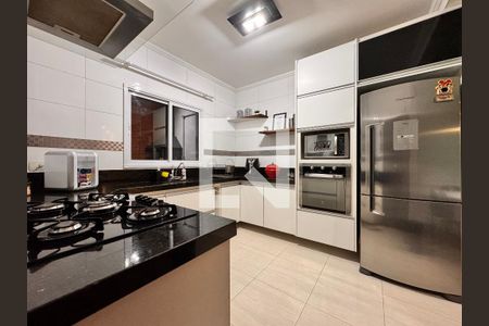 Casa à venda com 156m², 3 quartos e 3 vagasCozinha