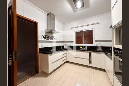 Casa à venda com 156m², 3 quartos e 3 vagasCozinha