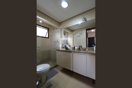 Apartamento à venda com 142m², 4 quartos e 2 vagasBanheiro da Suíte 2