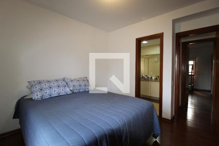 Apartamento à venda com 142m², 4 quartos e 2 vagasQuarto 3 - Suíte 2