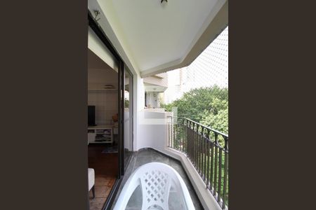 Apartamento à venda com 142m², 4 quartos e 2 vagasVaranda