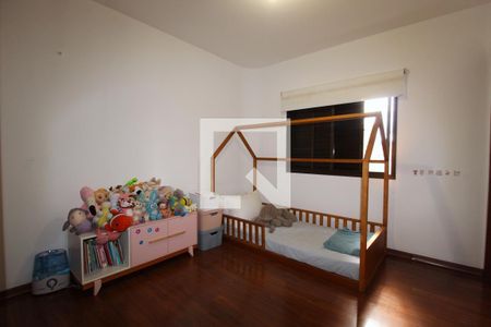 Apartamento à venda com 142m², 4 quartos e 2 vagasQuarto 2 - Suíte 1