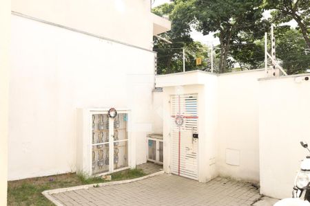 Apartamento para alugar com 40m², 2 quartos e sem vagaÁrea comum - Saguão do condomínio