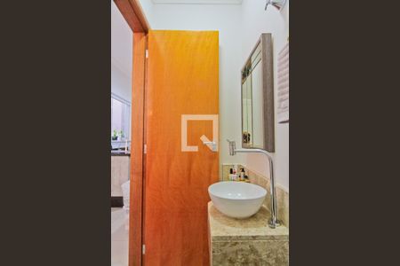 Casa de condomínio à venda com 86m², 2 quartos e 2 vagasLavabo