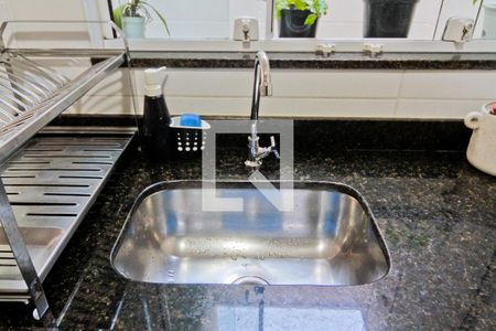 Casa de condomínio à venda com 86m², 2 quartos e 2 vagasCozinha