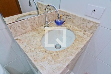 Casa de condomínio à venda com 86m², 2 quartos e 2 vagasBanheiro da Suíte 2