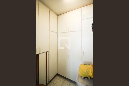 Apartamento à venda com 125m², 3 quartos e 2 vagas Apartamento à venda com 125m², 3 quartos e 2 vagasQuarto de Serviço