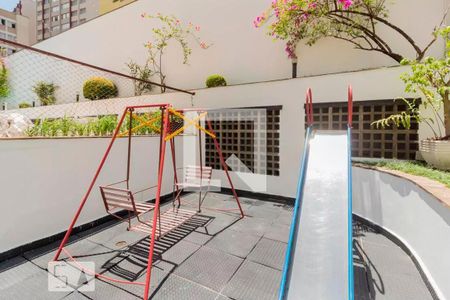 Apartamento à venda com 125m², 3 quartos e 2 vagas Apartamento à venda com 125m², 3 quartos e 2 vagasÁrea comum - Playground