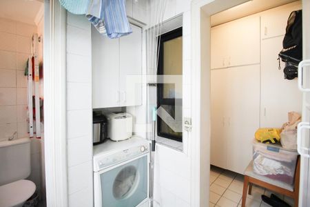 Apartamento à venda com 125m², 3 quartos e 2 vagas Apartamento à venda com 125m², 3 quartos e 2 vagasÁrea de Serviço